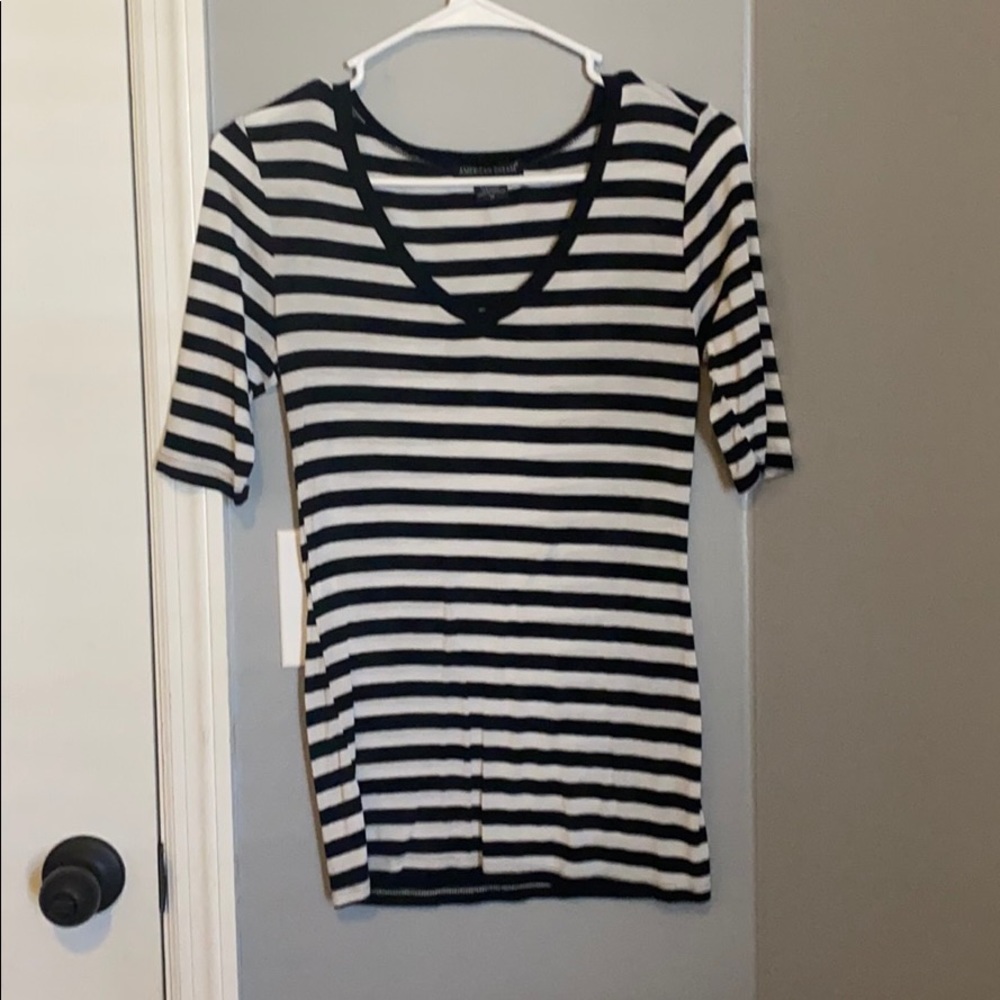 Women’s Stripped V Neck